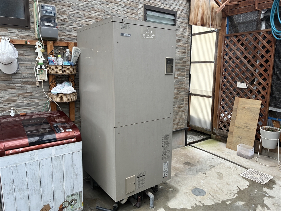 施工前（製造年不明電気温水器）