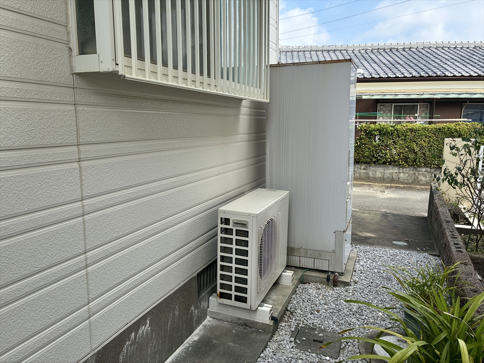 施工前（お湯の出が時々不安定になった2010年製のタカラスタンダード製エコキュート）
