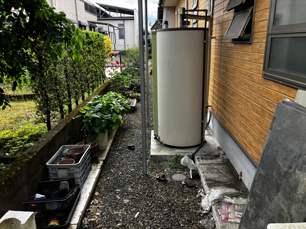 施工前（2005年製電気温水器）