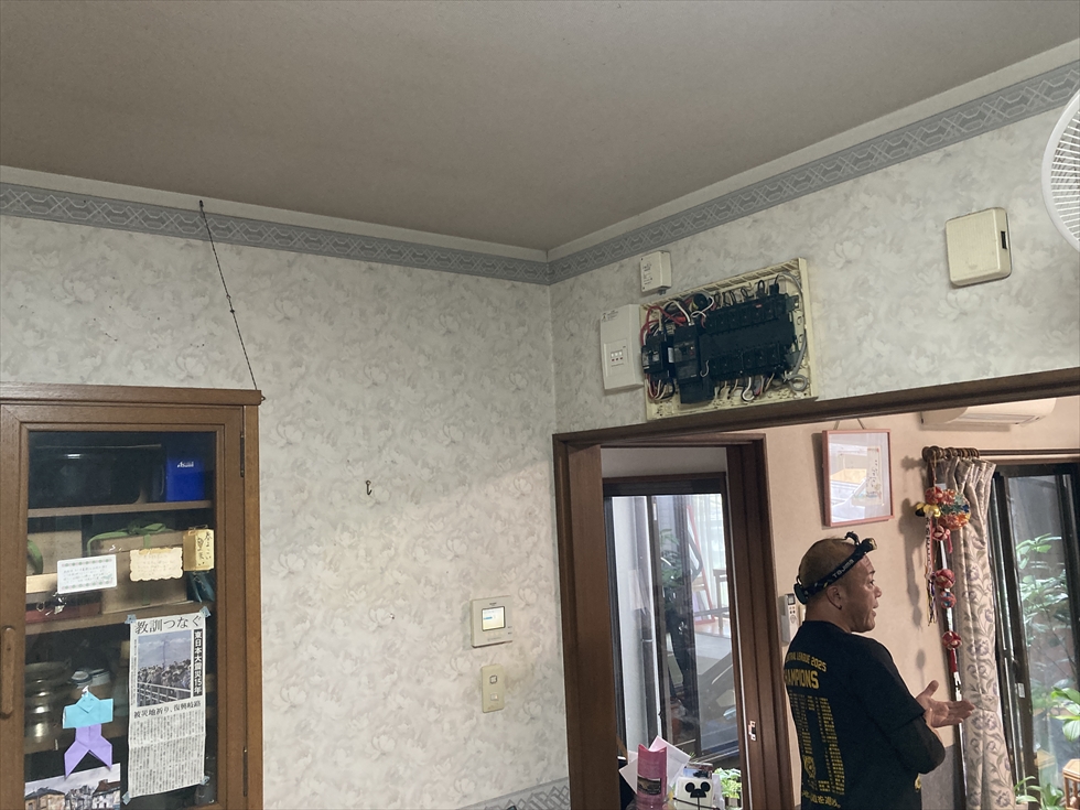 施工前（分電盤周辺）