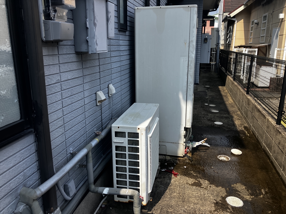 施工前のダイキン製エコキュート