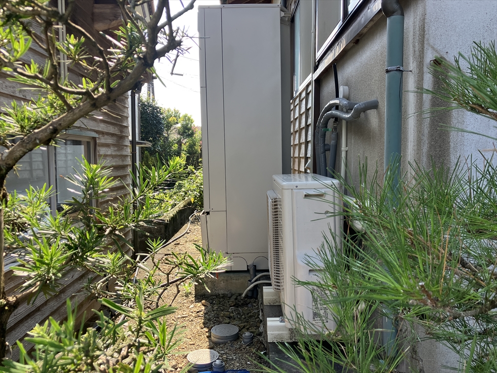 施工前（水漏れが発生した2017年製 日立エコキュート）