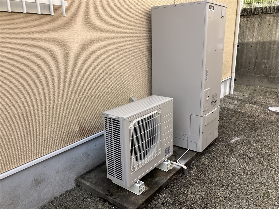 お問い合わせの翌日に最短設置された三菱の最新型フルオートエコキュート(SRT-S377)